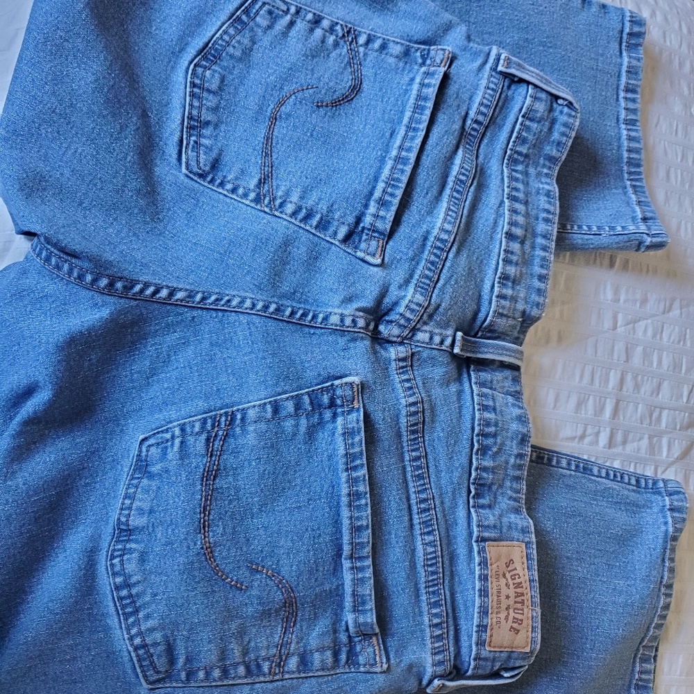 Misses 12 Levi's Capri - Picture 4 of 6